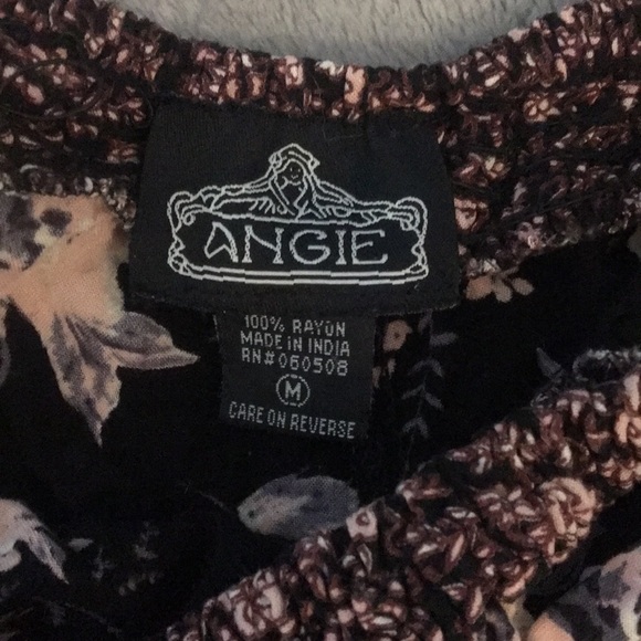 Angie Shorts NWOT - Picture 2 of 2